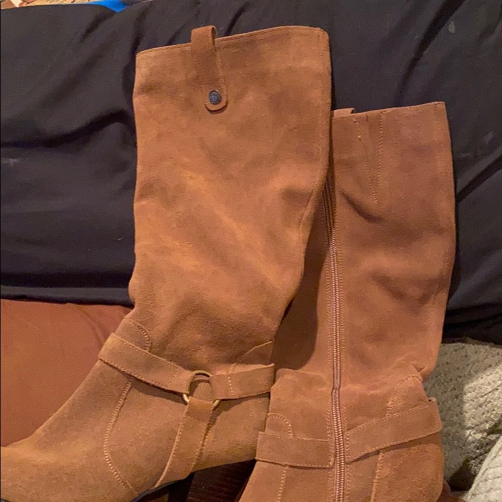 Suede boot